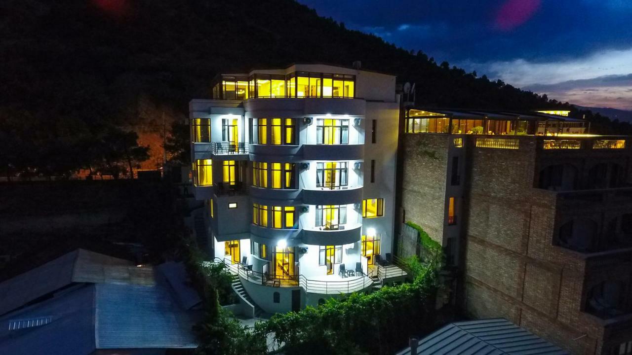 Vista Hotel Tiflis Exterior foto